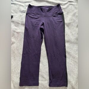 Nike Purple running cropped leggings w/ black accents, sz Sm with hidden pocket